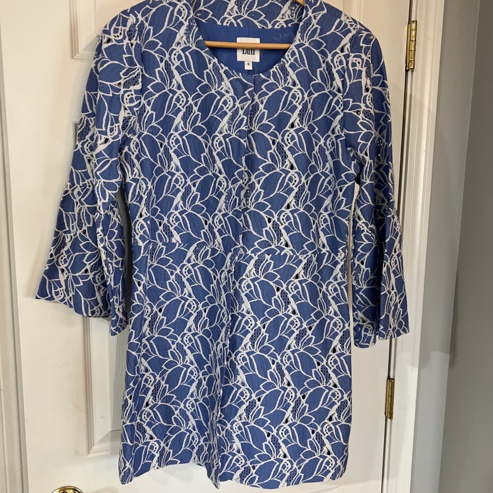 luii Anthropologie Womens Small blue Floral embroidered long Fitted jacket EUC